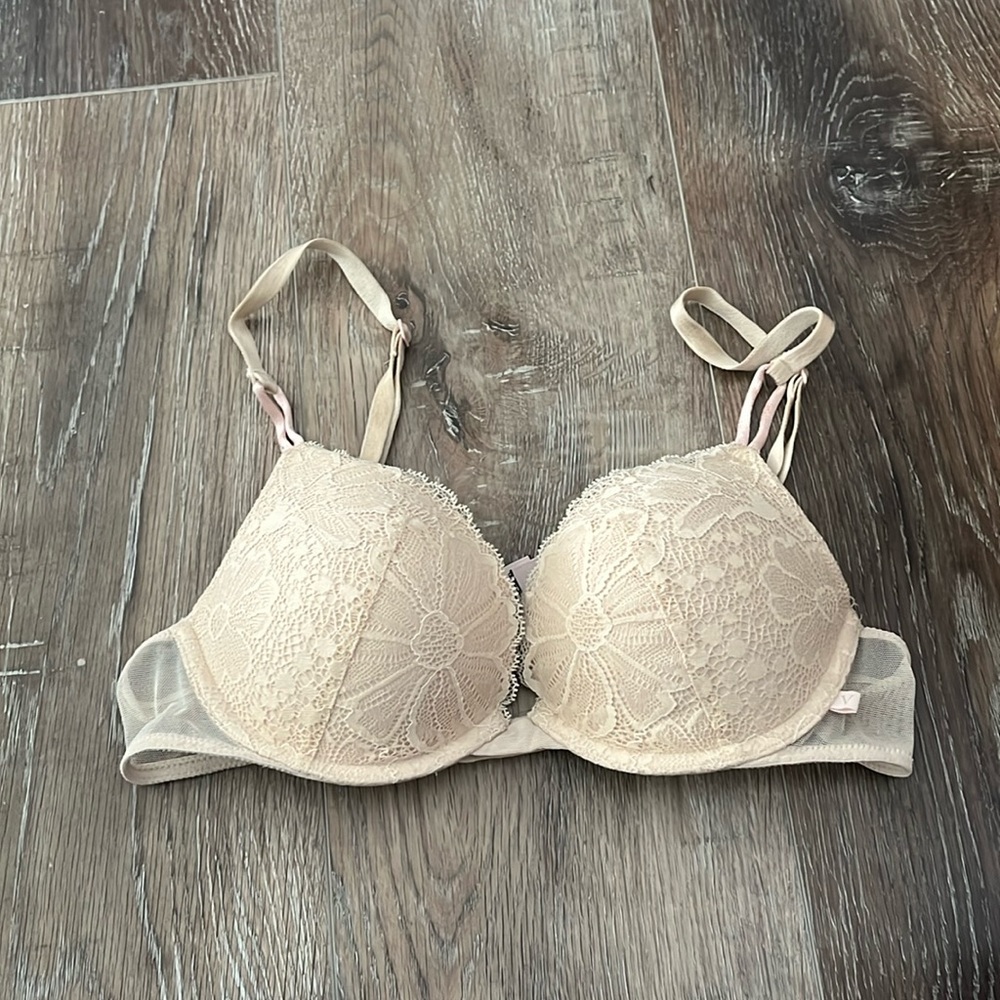 Victoria’s Secret bra